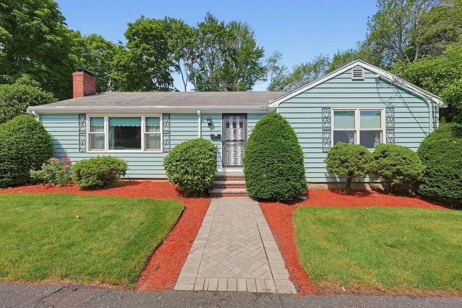 11 Preston St, Wakefield, MA 01880 - #2