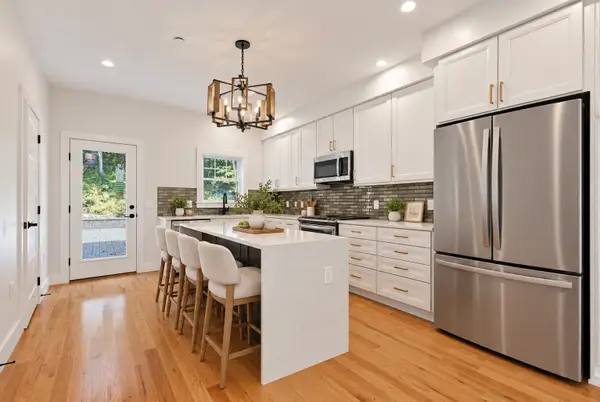 36 Linwood Ave #36, Melrose, MA 02176