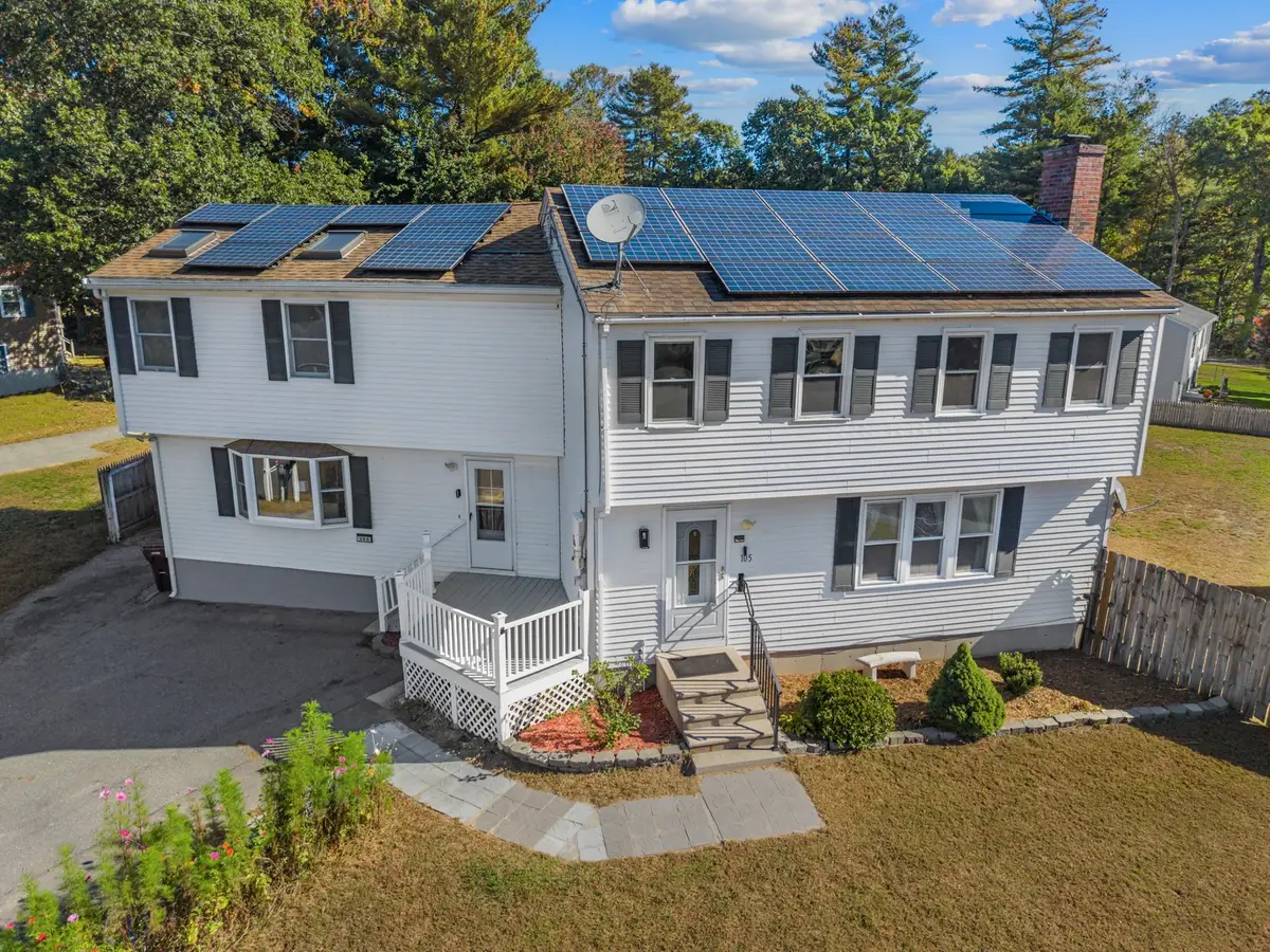 105 Freda Ln, Lowell, MA 01854 - #1