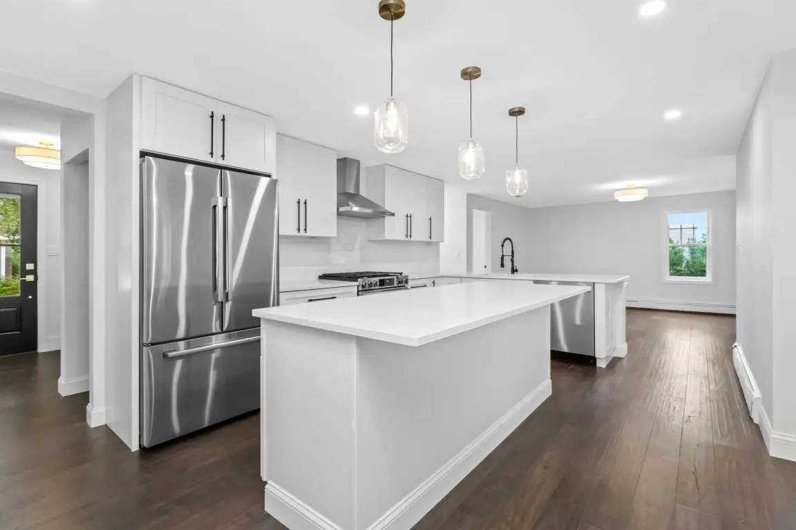 21 Fairfield St, Maynard, MA 01754 - #1