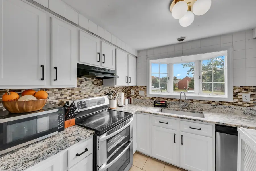 5 Mayberry Dr #G, Westborough, MA 01581 - #3