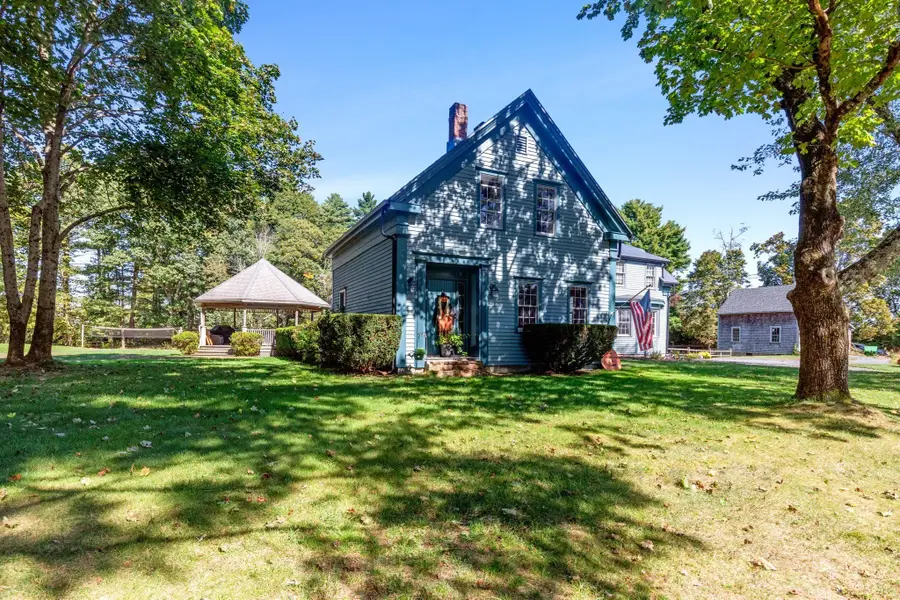 18 Lakeview St, Carver, MA 02330 - #3