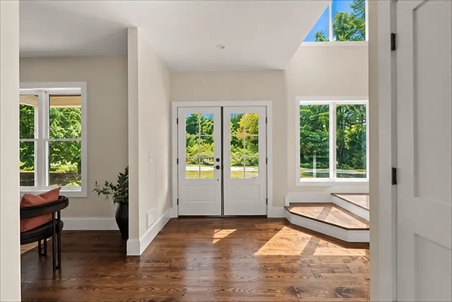 11 Hiawatha Trl, Bridgewater, MA 02324 - #3