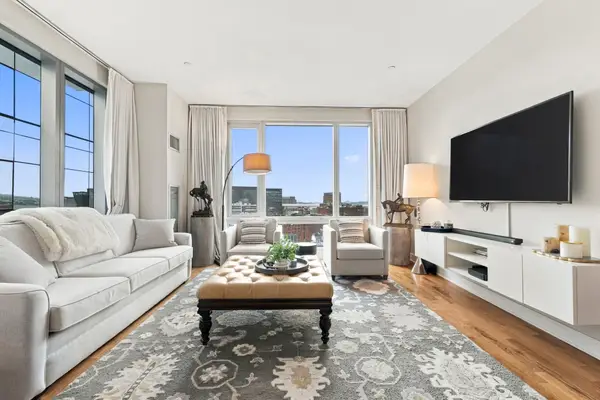 500 Atlantic Ave #15L, Boston, MA 02210