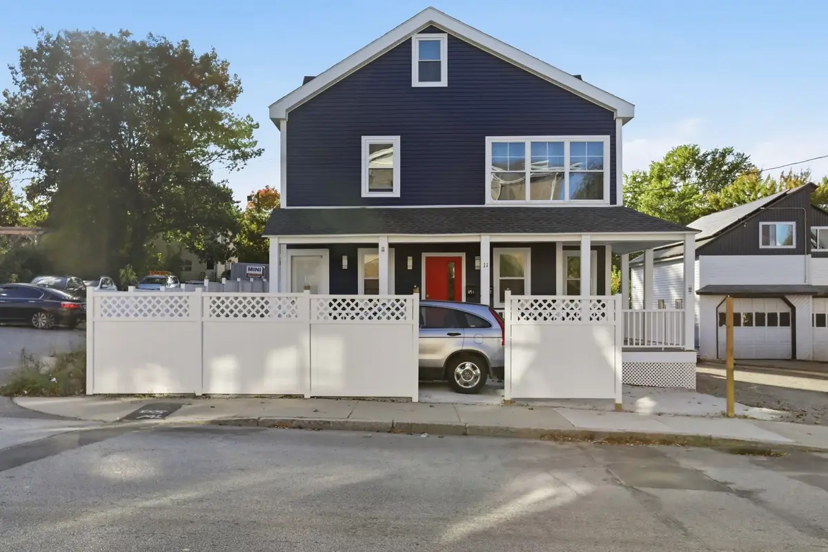 11 Beacon St, Lawrence, MA 01843 - #1