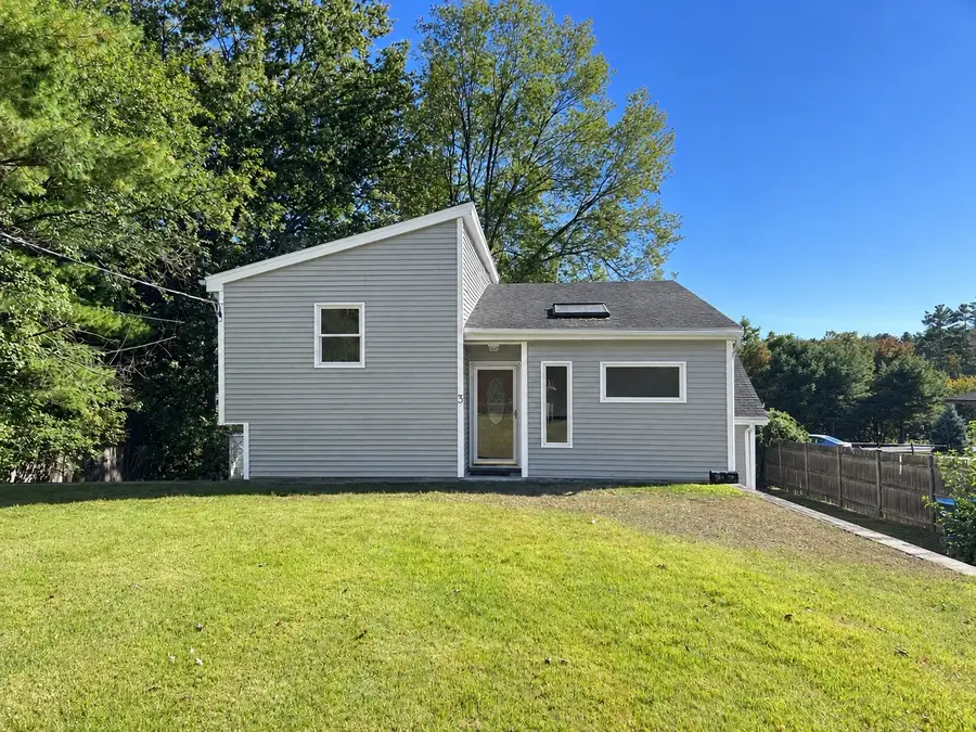 3 Plymouth St, North Reading, MA 01864 - #2