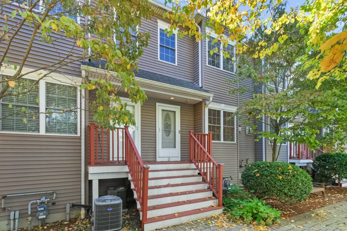 25 Hastings Ave #3, Waltham, MA 02453 - #1