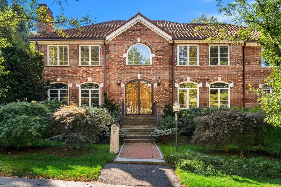 7 Monadnock Rd, Newton, MA 02467 - #2