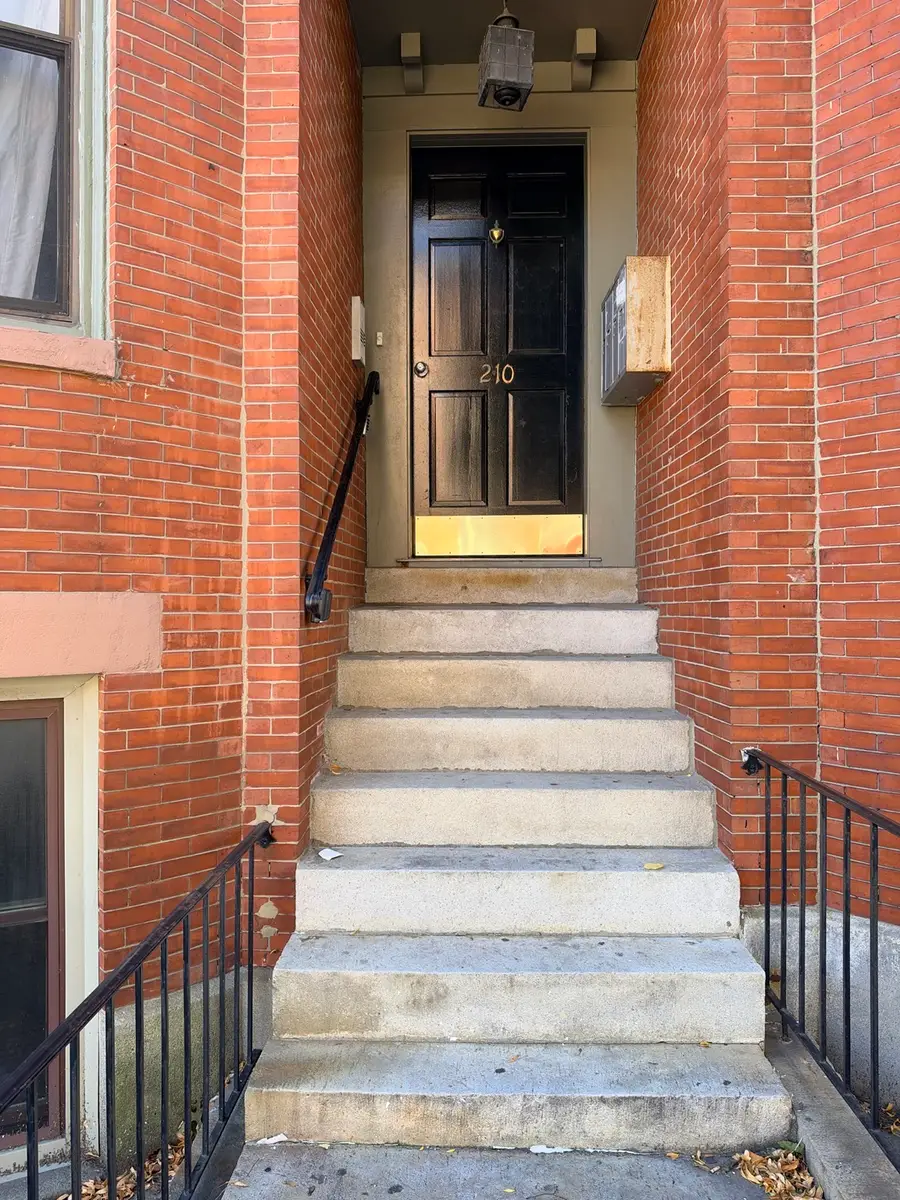 210 Washington Ave #4, Chelsea, MA 02150 - #2