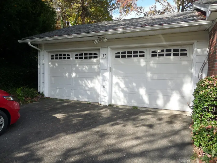 76 Hillview Rd, Holyoke, MA 01040 - #3