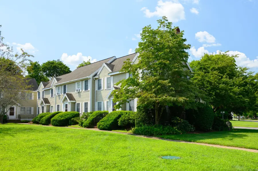 279 Central St #279, East Bridgewater, MA 02333 - #3
