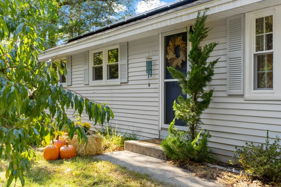 18 East St, Pepperell, MA 01463 - #2