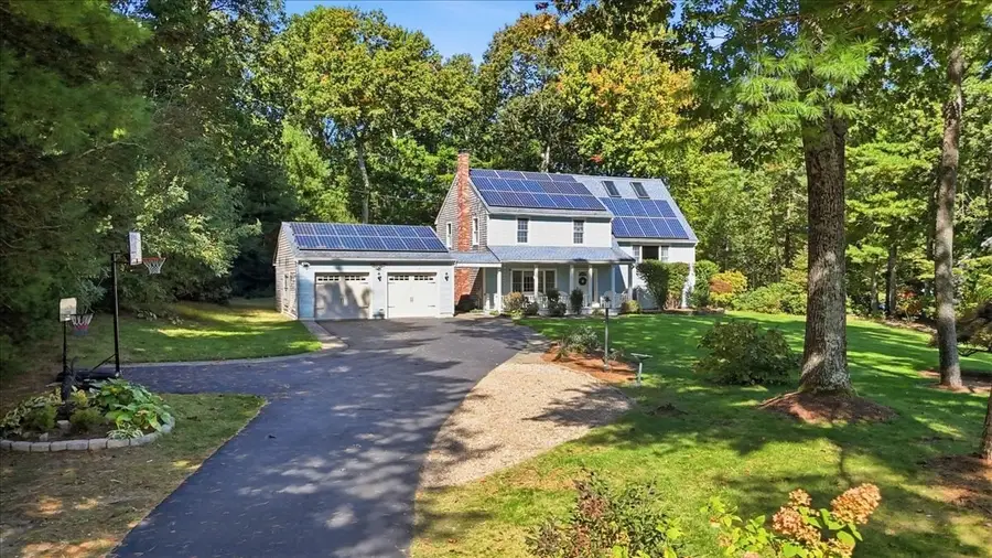 31 Bow St, Carver, MA 02330 - #2