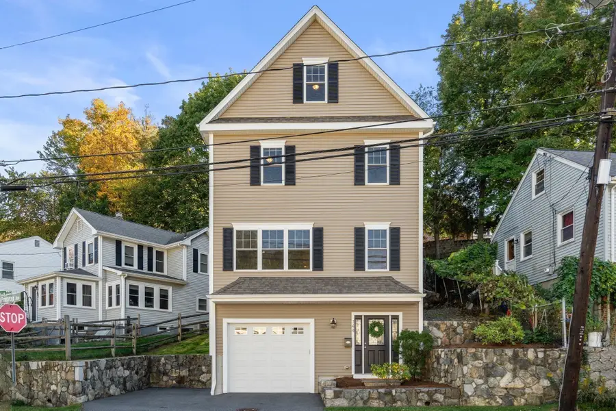 144 Princeton Ave, Waltham, MA 02151 - #3