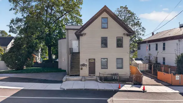89 Third St, Lowell, MA 01850
