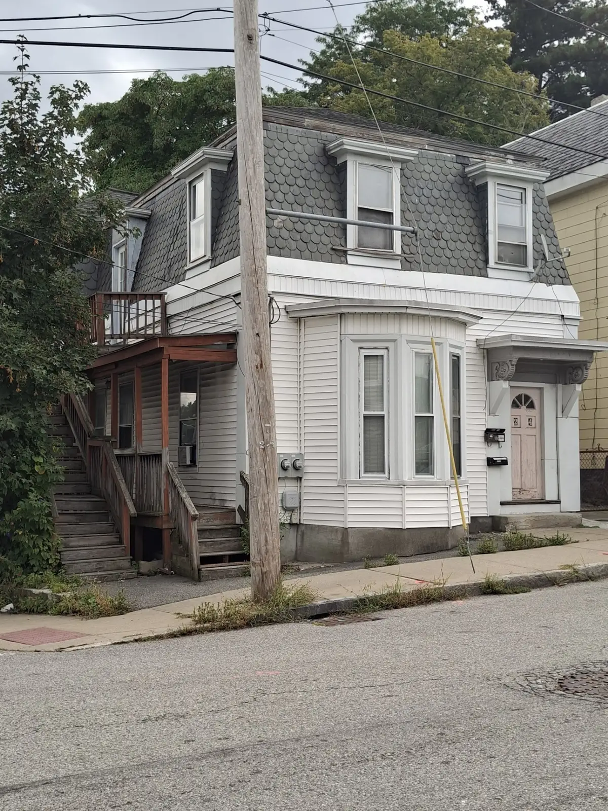 24 Nichols St, Lowell, MA 01851 - #1