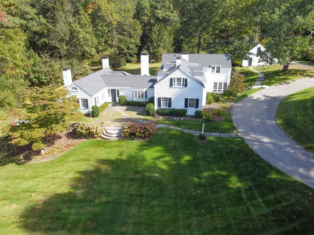 157 Centre St, Dover, MA 02030 - #1