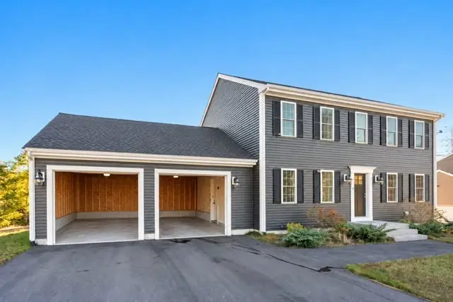 23 Old Center St, Carver, MA 02330 - #3