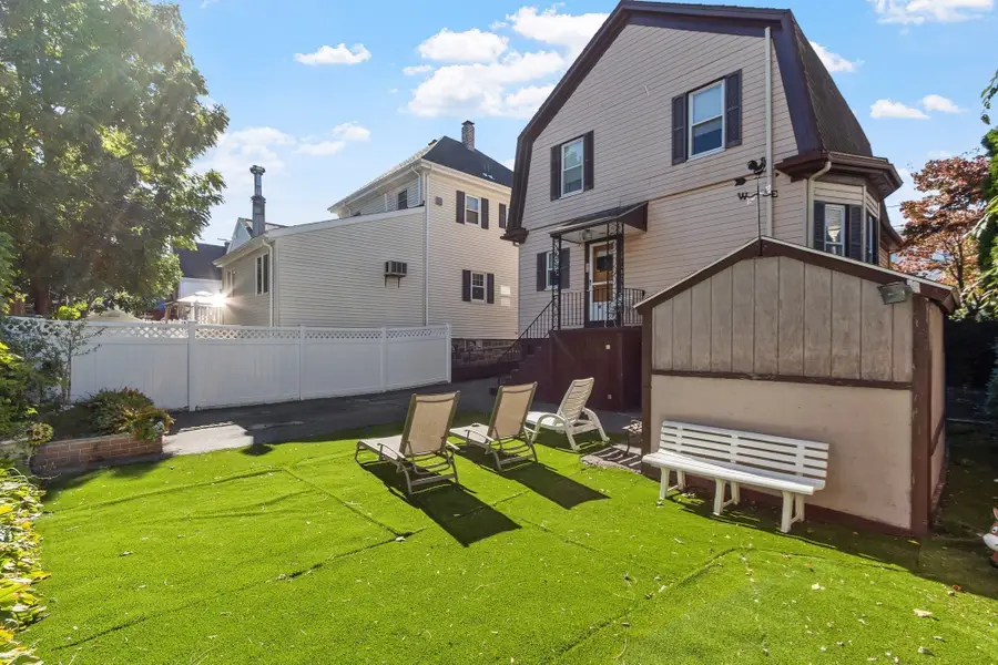 25 Herbert St, Everett, MA 02149 - #3