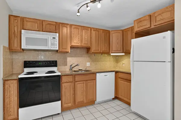 9 Davis Rd #C8, Acton, MA 01720