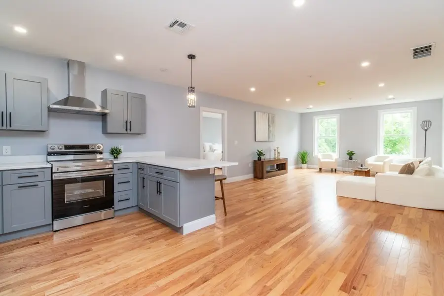 585 Washington Street #301, Quincy, MA 02169 - #2