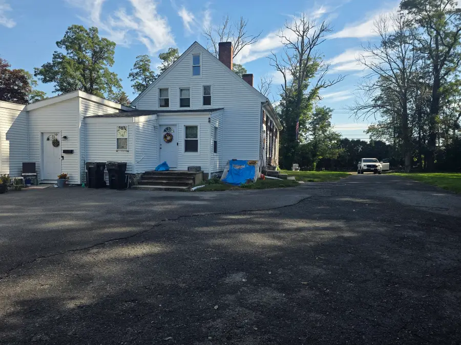 434 Hixville Rd, Dartmouth, MA 02747 - #3