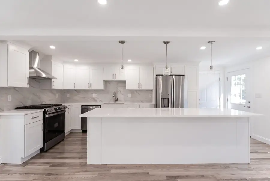 32 Centre St, Milton, MA 02186 - #3