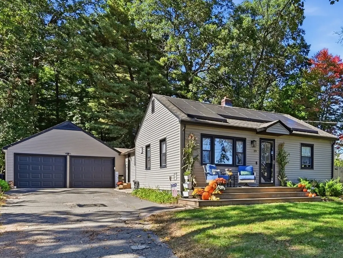 39 Birchwood Rd, Southwick, MA 01077 - #1