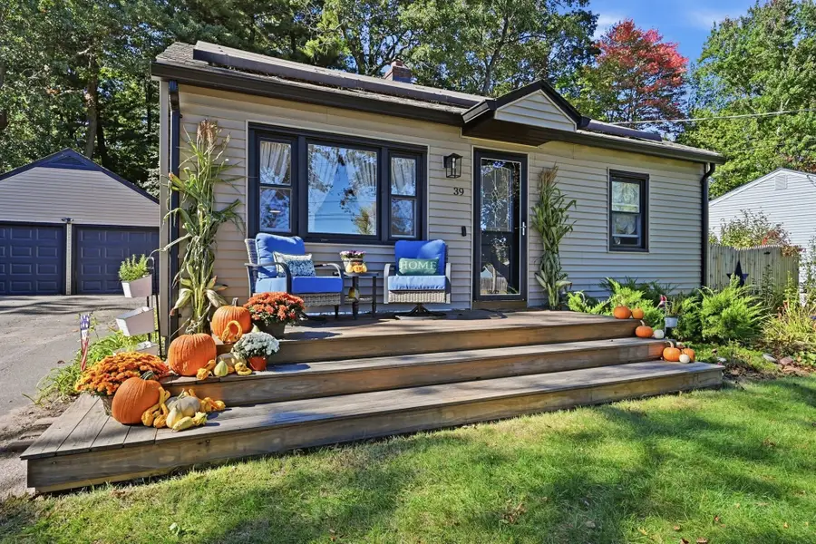 39 Birchwood Rd, Southwick, MA 01077 - #2