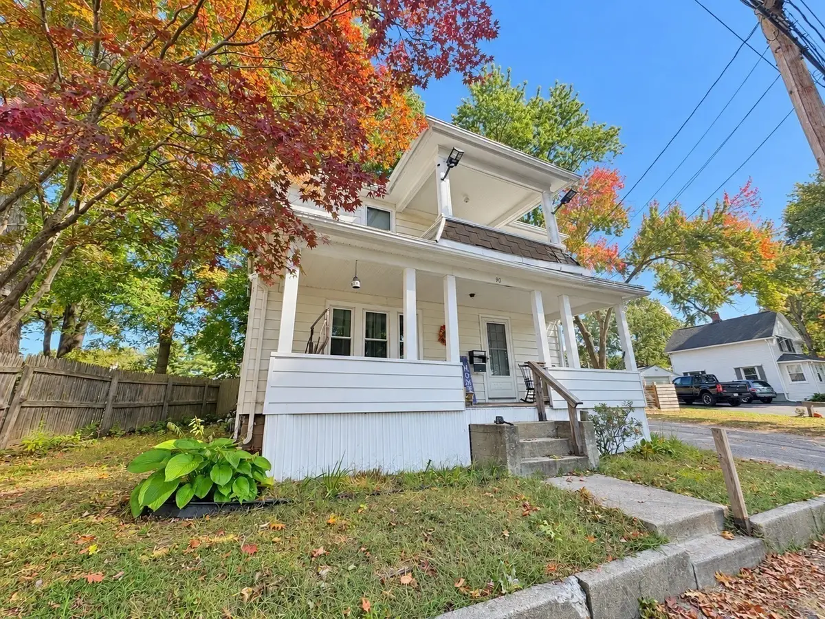 90 College St, Chicopee, MA 01020 - #1
