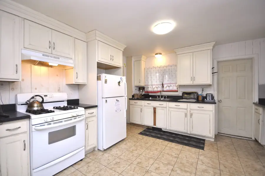 723 Plymouth St, East Bridgewater, MA 02333 - #3