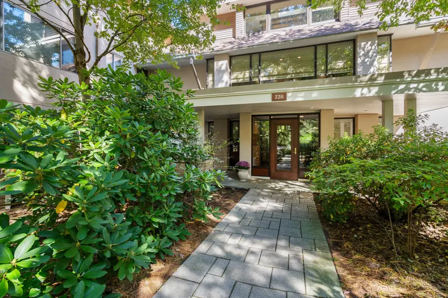 228 Allandale Road #2A, Chestnut Hill, MA 02467 - #3