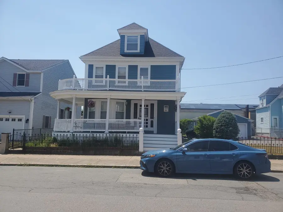 9 Briggs St, New Bedford, MA 02740 - #2