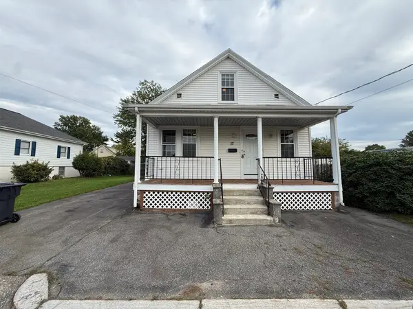 17 Raymond St, East Providence, RI 02914