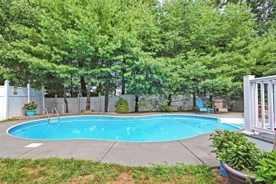 428 Elmwood St, North Attleboro, MA 02760 - #3