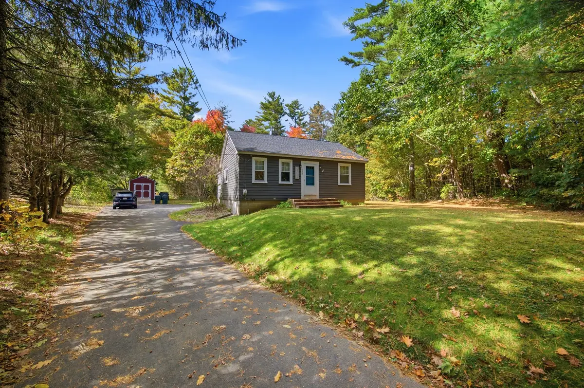 384 N Brookfield Rd, Oakham, MA 01068 - #1