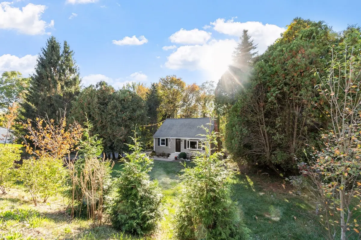 390 North Rd, Bedford, MA 01730 - #1