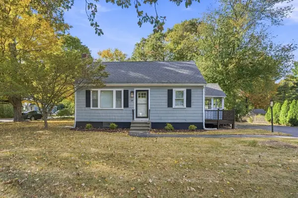 244 Mechanic St, Foxboro, MA 02035