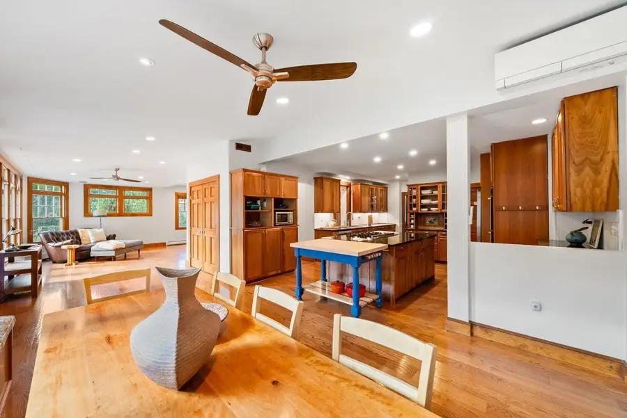 58 Hartford St, Dover, MA 02030 - #3