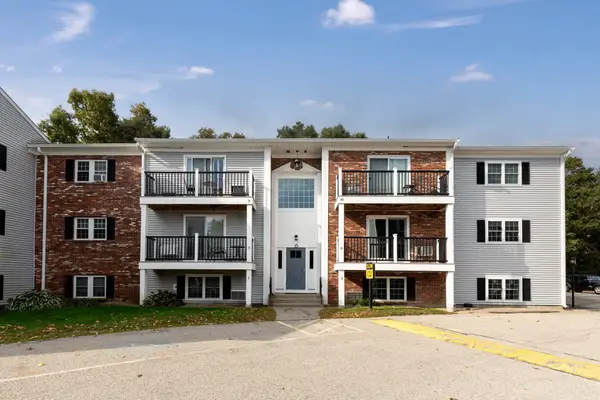 15 Chapel Hill Dr #12, Plymouth, MA 02360