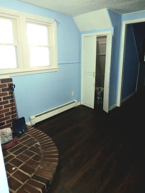 76 Fremont St, Lowell, MA 01850