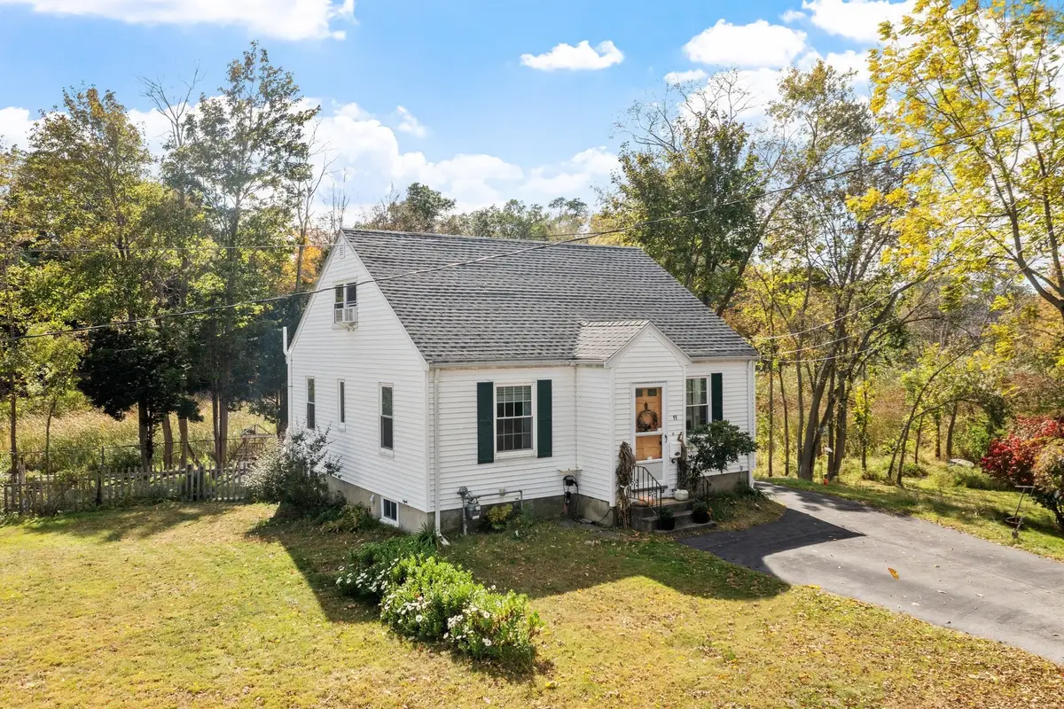 11 Barker St, Danvers, MA 01923 - #1