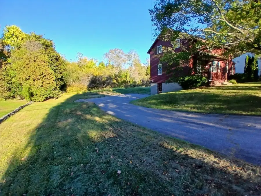 1076 Hill Street, Northbridge, MA 01588 - #3