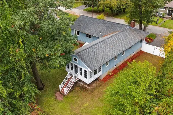 9 Eclipse Ave, Chelmsford, MA 01824