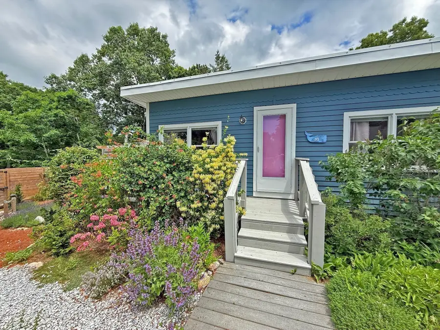 10 Atwater Dr, East Falmouth, MA 02536 - #3