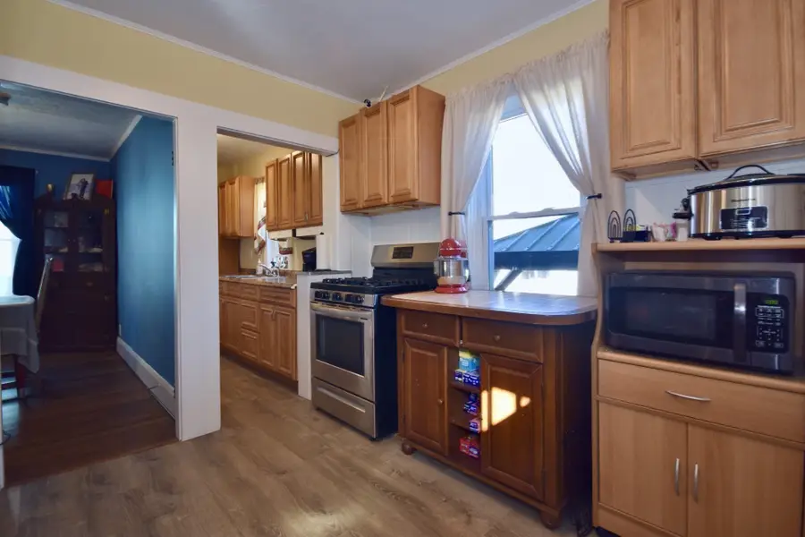36 Hedge Street, Fairhaven, MA 02719 - #3