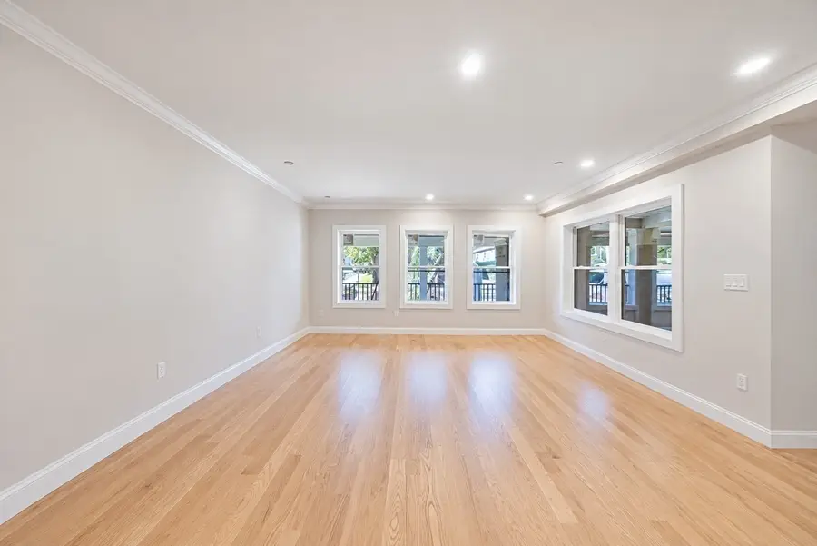 64 Dalby St #1, Newton, MA 02458 - #3