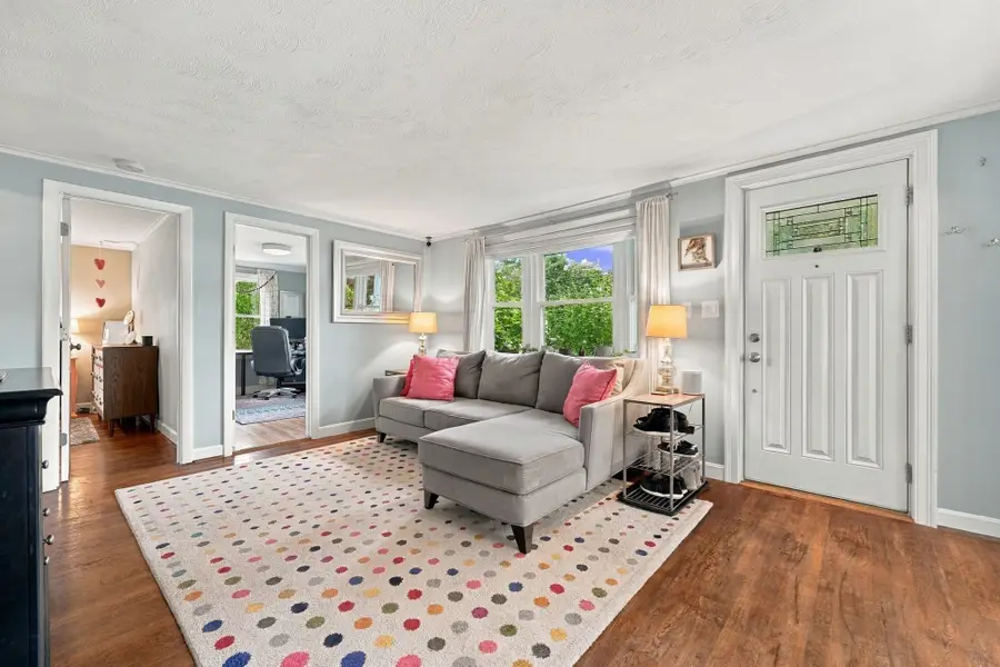 54 Joclyn Ave, Framingham, MA 01701 - #2
