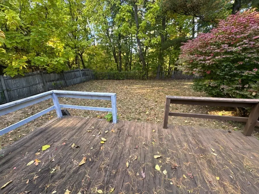 12 Lawton St, Springfield, MA 01109 - #3