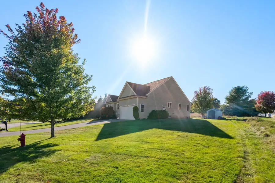 3076 Hunters Hill Dr, Dighton, MA 02715 - #3